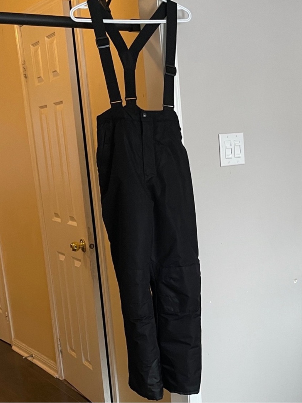 North peak stylish black snow pants with 
Suspenders XL18
